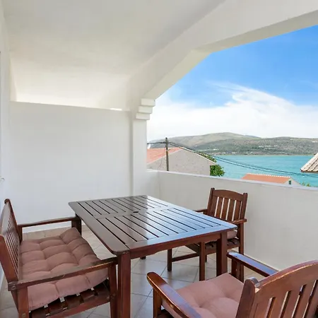 Apartment By The Sea Mastrinka, Ciovo - 23399 *